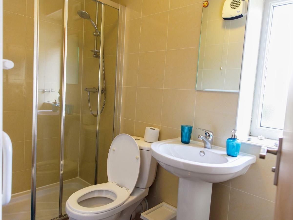 Mandeville Rooms Northolt  Pokoj fotografie